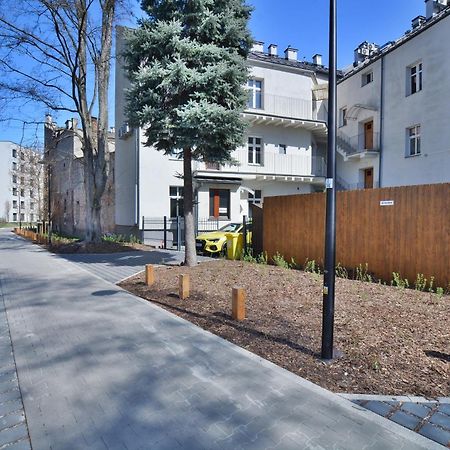 Jacuzzi Apartment Red Cracovie Extérieur photo