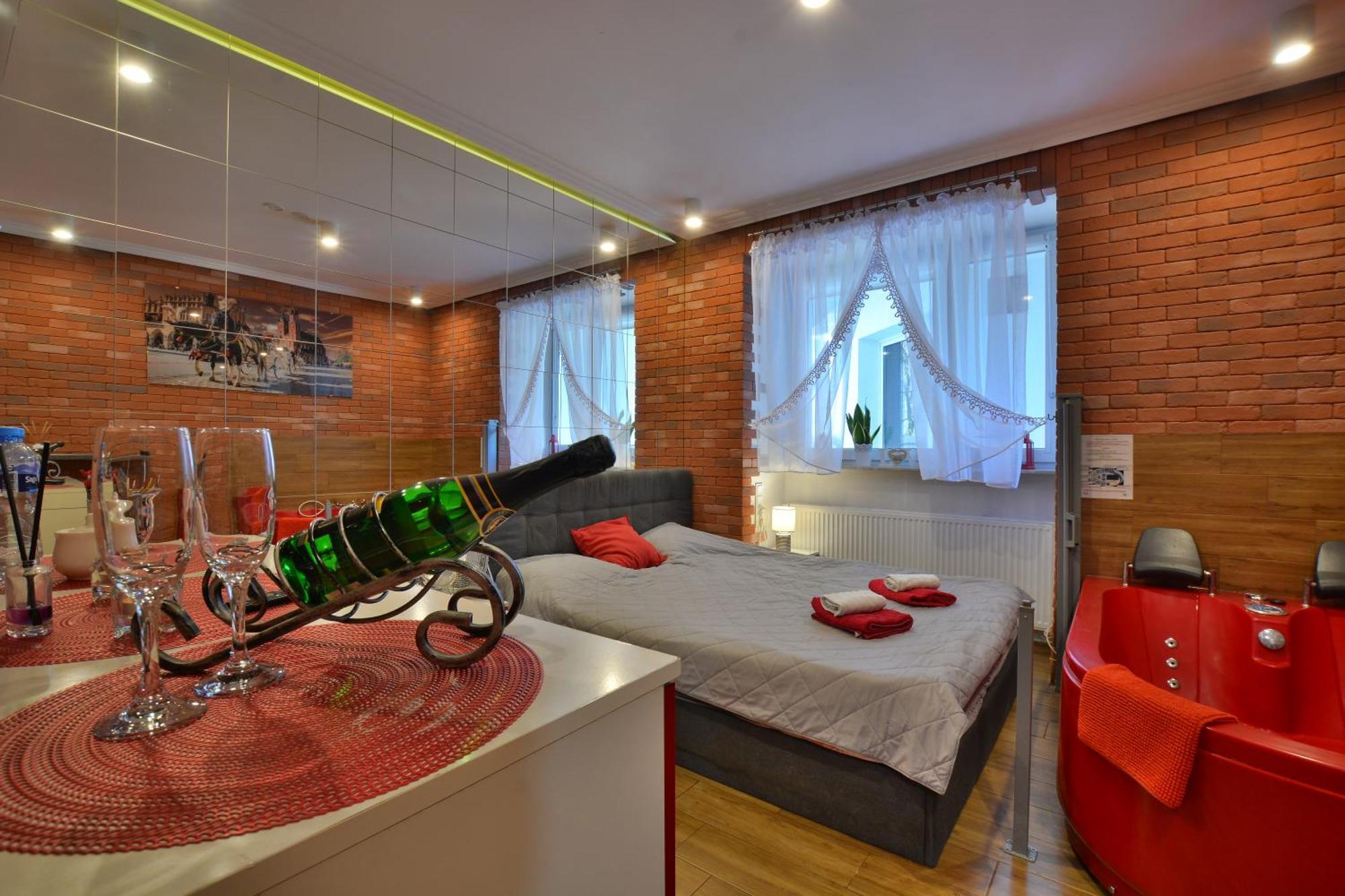 Jacuzzi Apartment Red Cracovie Extérieur photo